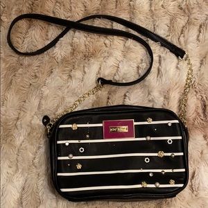 Betsey Johnson black crossbody purse✨